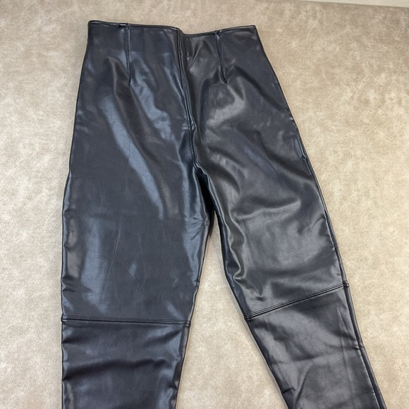 Abercrombie & Fitch Pants Vegan Leather Skinny High Rise Faux Women Sz M Short - Picture 6 of 8